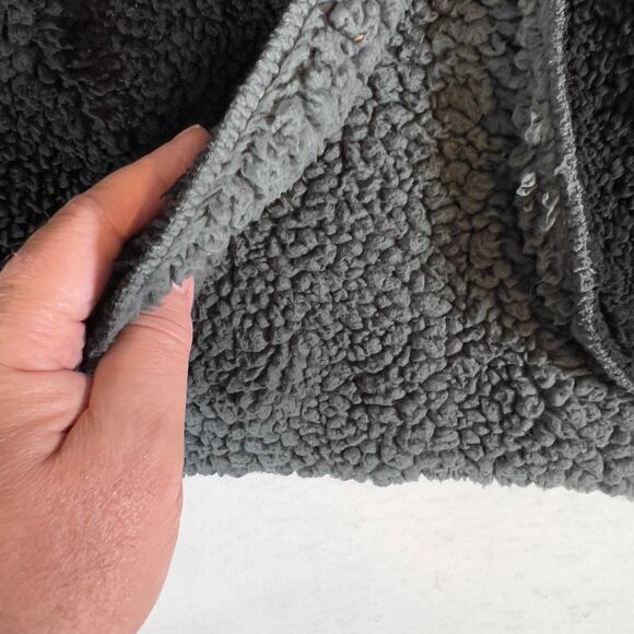 BDG Urban Outfitters Fleece Hoodie Uni XS/S Black Grey Fluffy Thick Wrap Blanket - Picture 13 of 16
